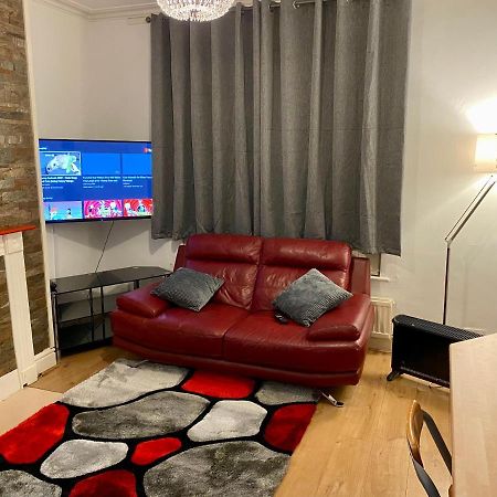 Surescape House Villa Liverpool Luaran gambar