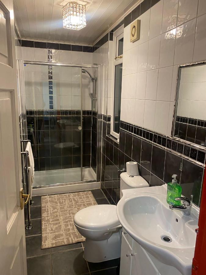 Surescape House Villa Liverpool Luaran gambar
